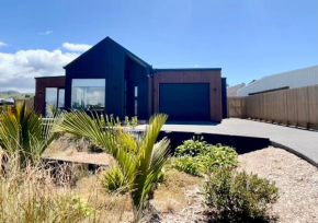 Sandy Palms - Home Away From Home, Waihi Beach